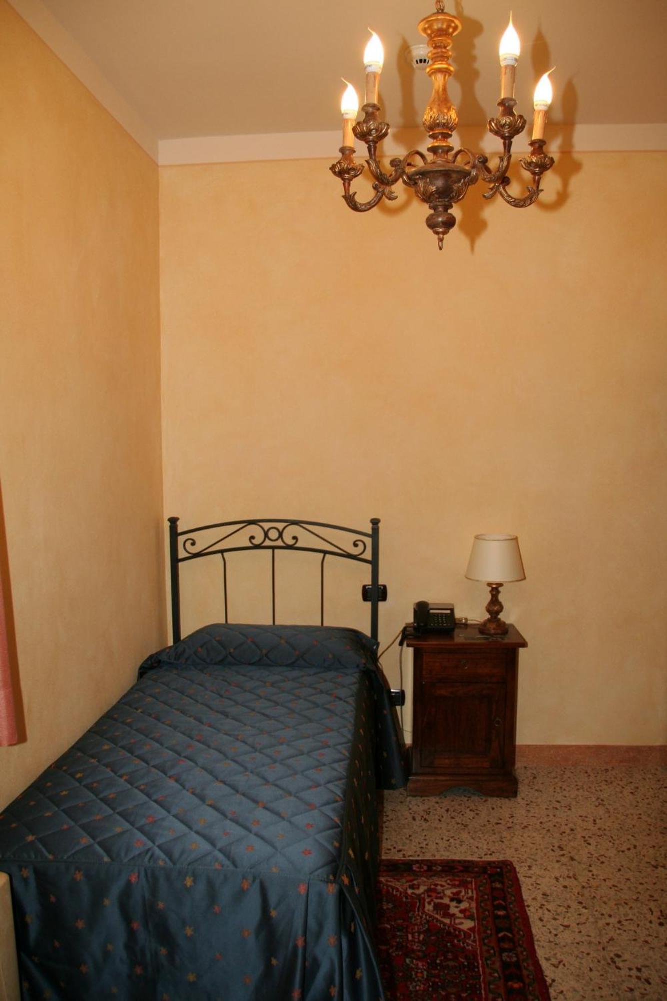 Villa Rinalducci ファーノ 部屋 写真