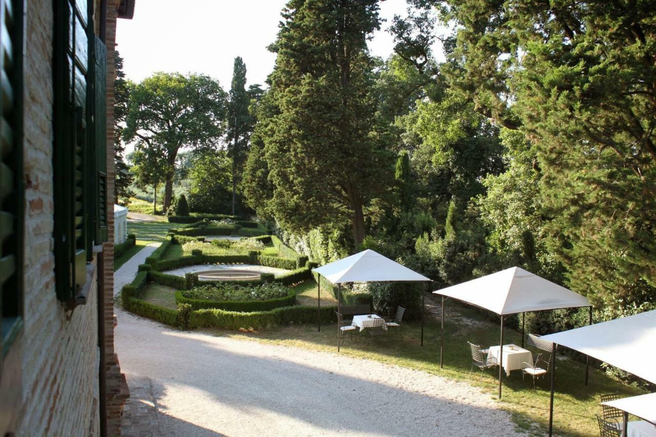 Villa Rinalducci ファーノ エクステリア 写真